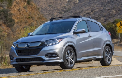 Loạt xe ôtô giảm giá mạnh trong tháng 10 để xả hàng, dọn kho